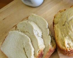 제빵기의 이스트 프리 빵 - 맛있는 수제 구운 제품을 위한 명확한 레시피