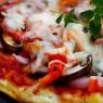 오븐에서 상업용 효모 반죽으로 만든 피자 (간단한 레시피) 냉동 반죽으로 피자 만드는 법