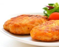 닭고기, 돼지고기, 쇠고기, 생선까스에는 몇 칼로리가 있나요?